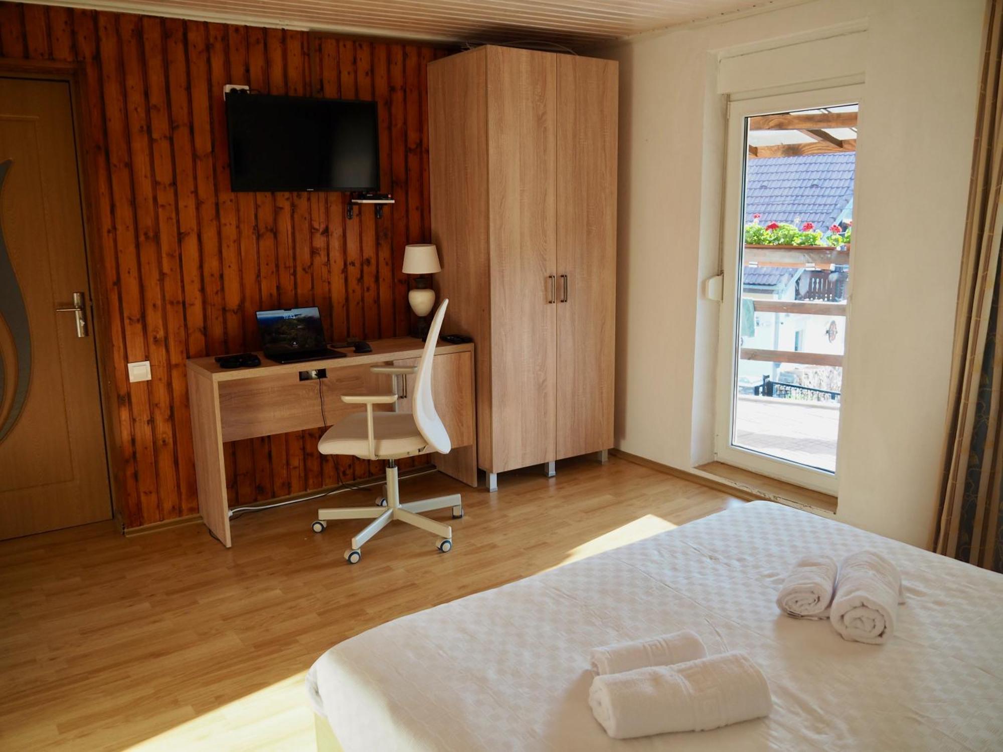 Holiday House Valiug Luaran gambar