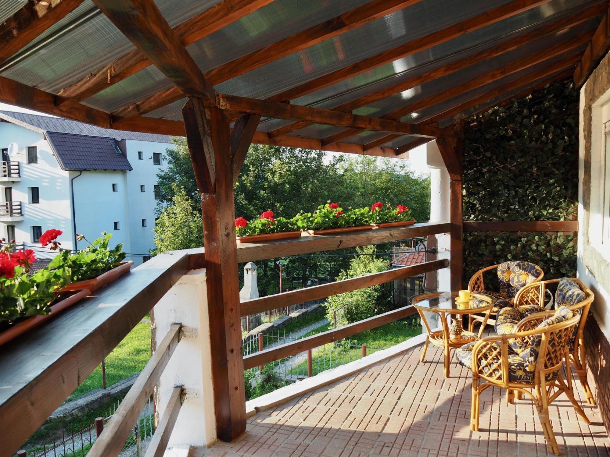 Holiday House Valiug Luaran gambar